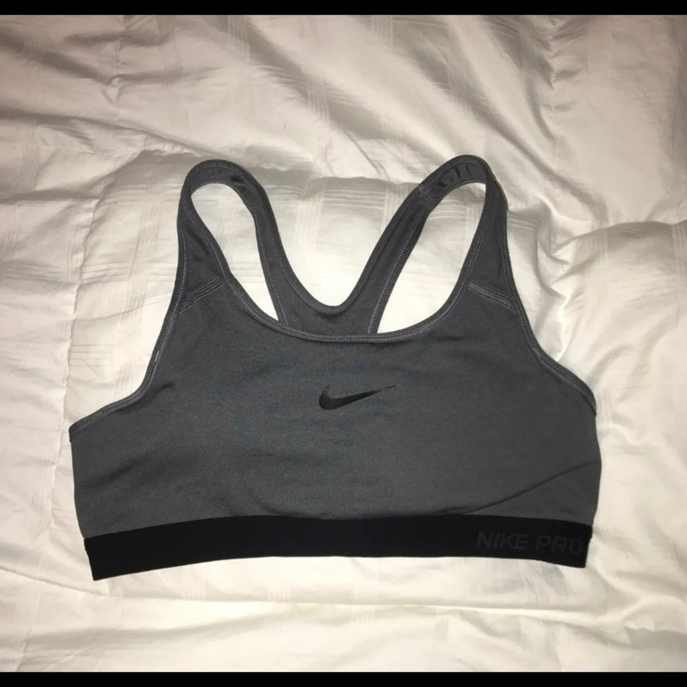 nike pro sports bra